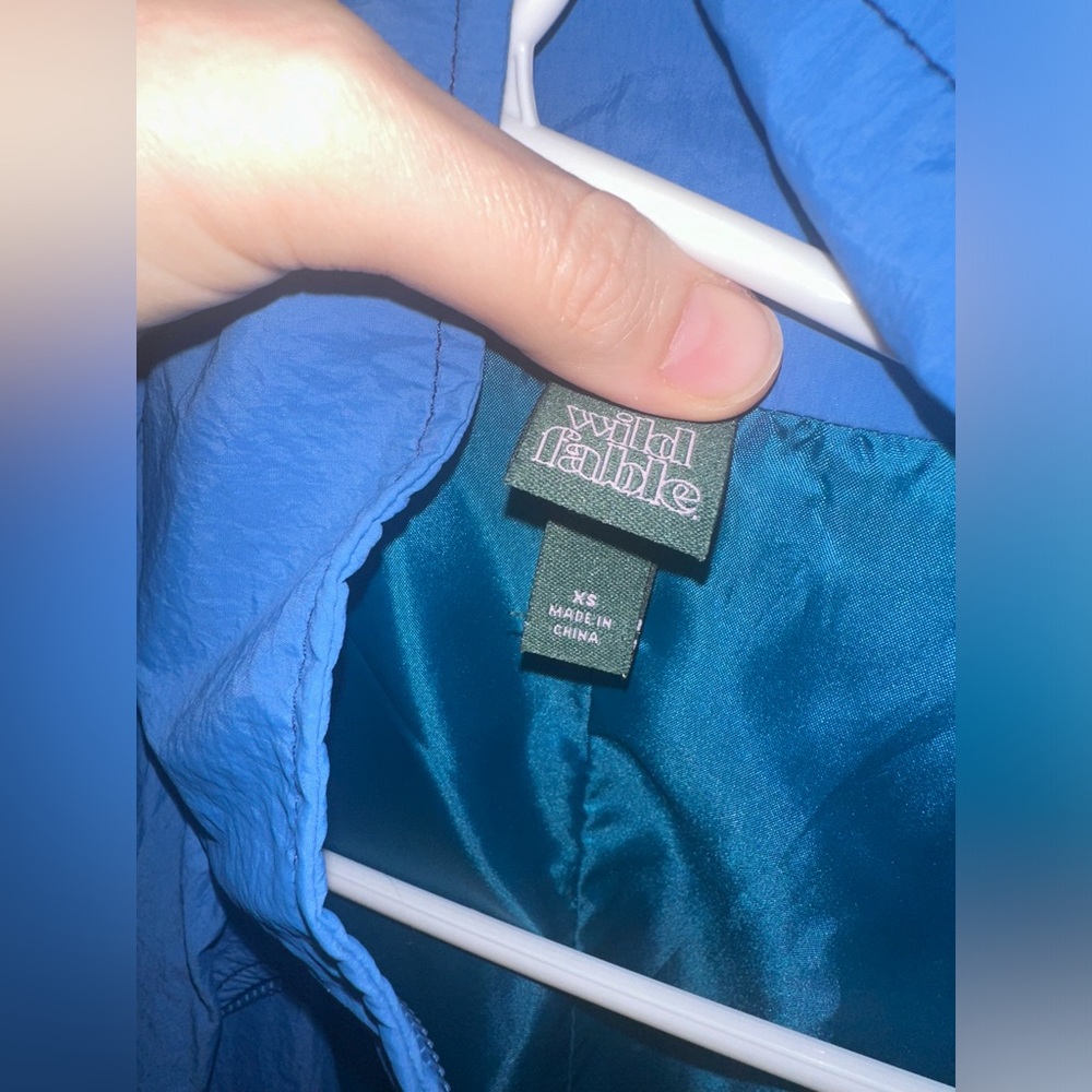 Like new jacket - Picture 3 of 3